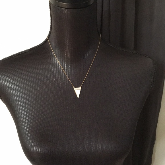 NEW Necklace - Picture 3 of 4